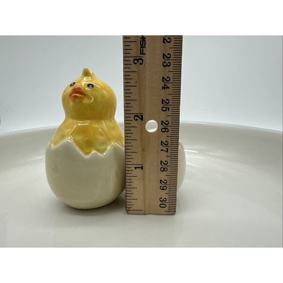 10 Strawberry Street Whimsical Cupboard Chick Party Serving Bowl - Picture 5 of 7